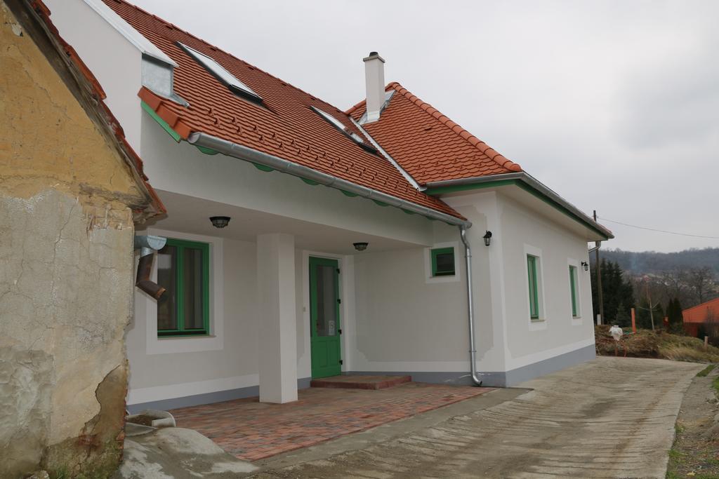 Fogadó a Patkolókovácshoz Szekszárd Bed and Breakfast Exterior foto